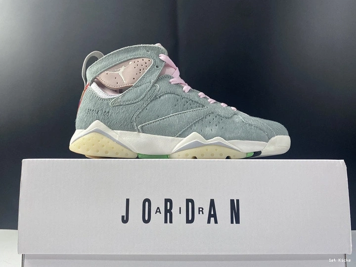 Retro - Jordan Neutral CT8528-002 7 Grey 0105